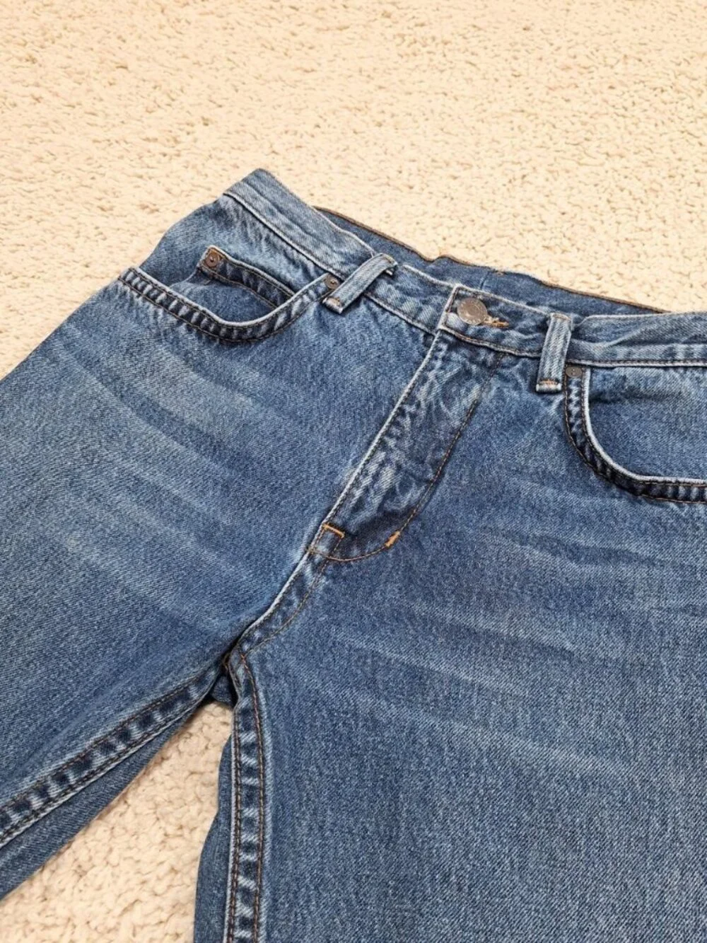 Helmut Lang Men's 6-Pocket Blue Jeans Slim Straight Fit Mid Rise. Measures 29x30